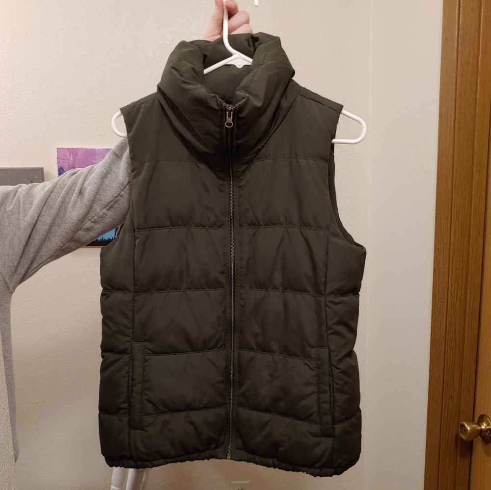 Old navy green vest